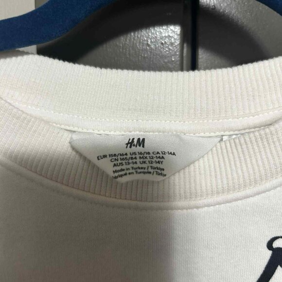 Kuromi Sweatshirt H&M | Sanrio Anime Graphic Pullover | Kids 16/18 (12–14Y) - Picture 5 of 7